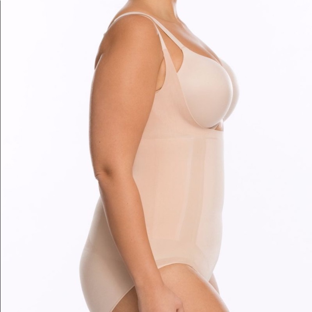 OnCore Open-Bust Panty Bodysuit (Plus) in Nude